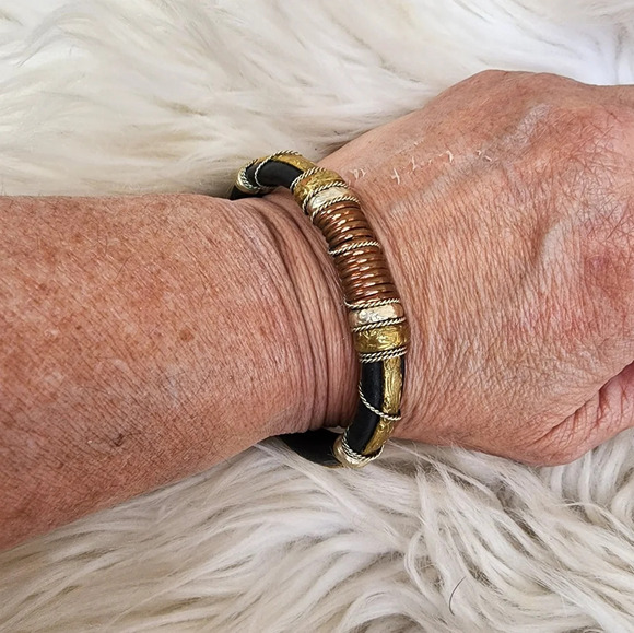Vintage Wire‎ wrapped cuff - Picture 3 of 8
